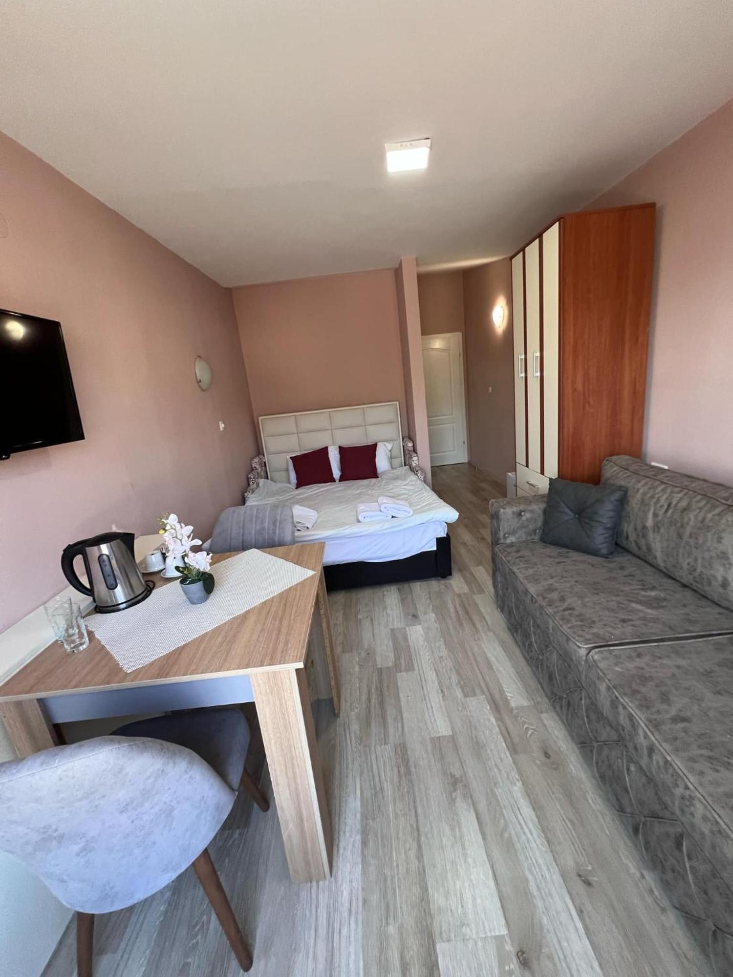 Square Apartment Ohrid
